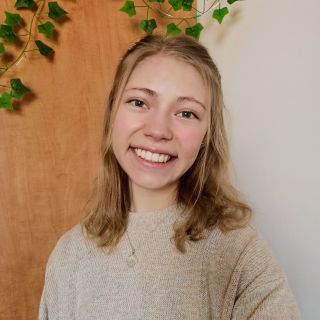 Emma LeCouffe HEADSHOT